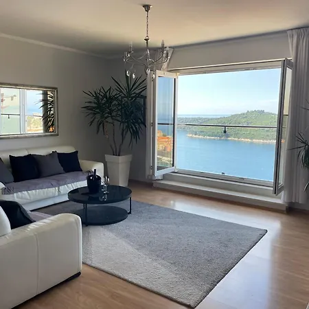 Laura,amazing View! Apartment *