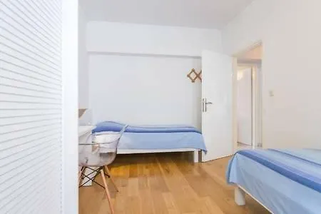 Laura,amazing View! Apartment